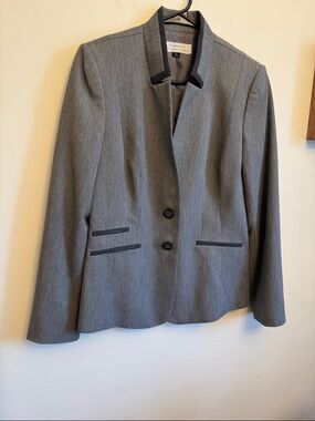 Tahari Gray Notched Trim Two-Button Women's Blazer equestrian style